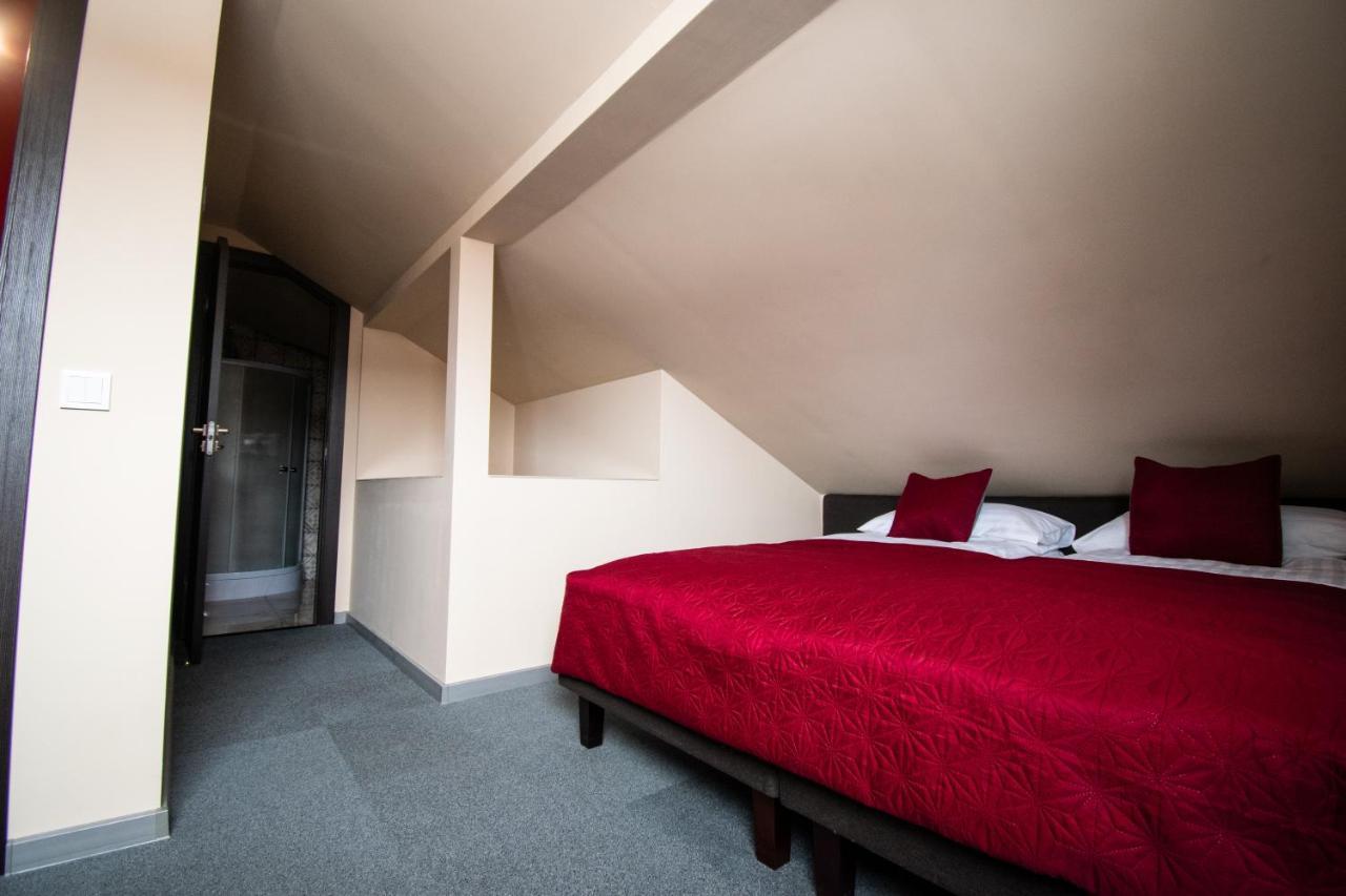 Hotel Very Bad Hootel