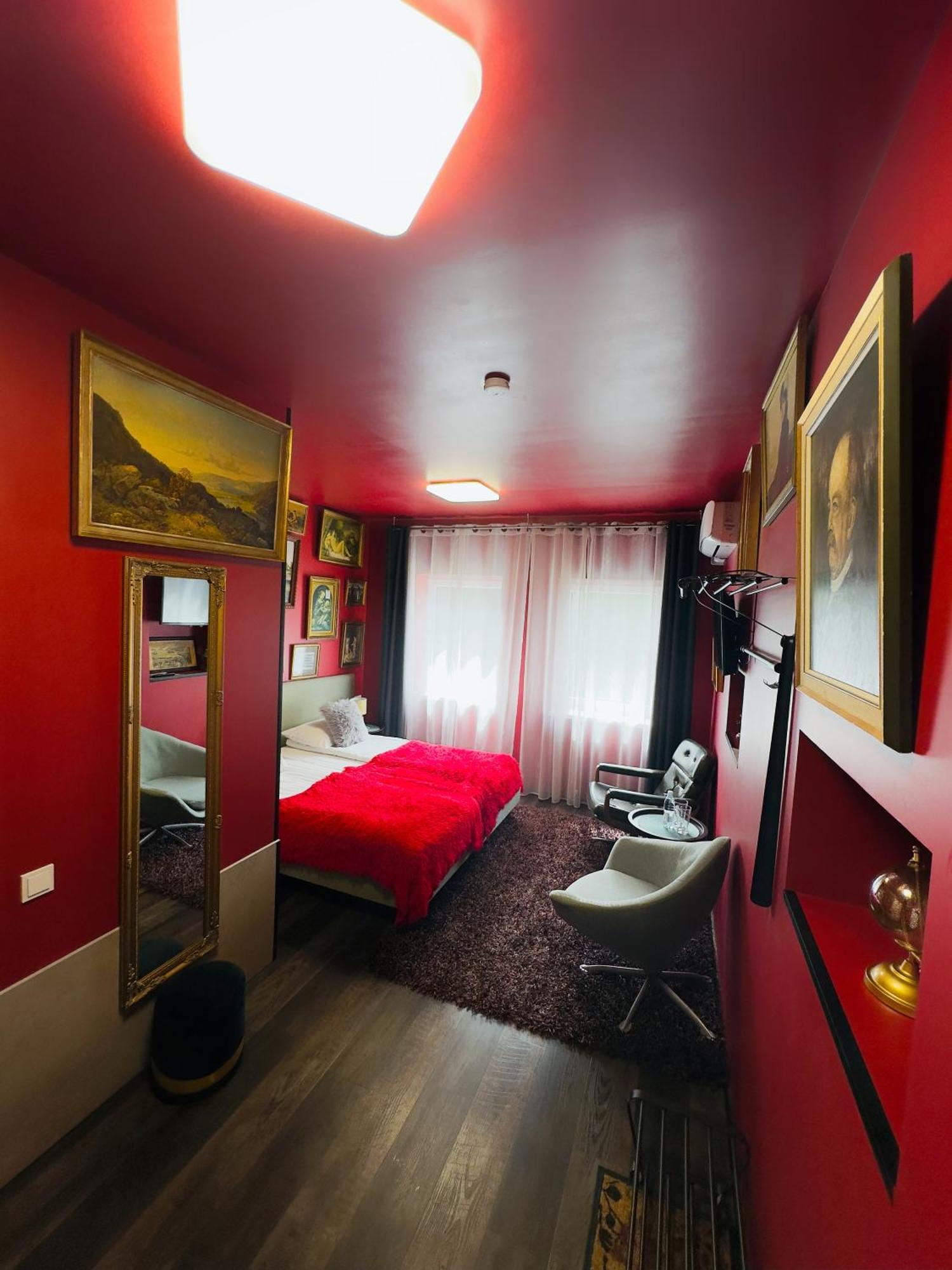 Hotel Very Bad Hootel Kaunas
